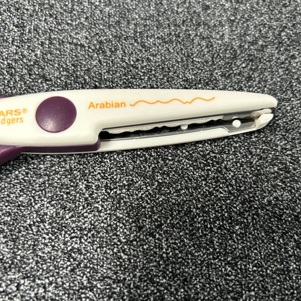 Fiskars Edging Craft Scissors Set - Picture 3 of 6
